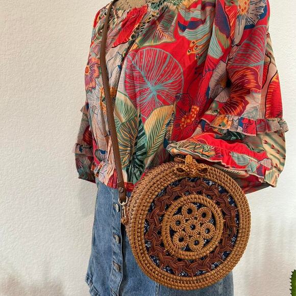 Boho floral palm multi-coloured off-the-shoulder blouse with ruffle sleeves - Picture 3 of 8